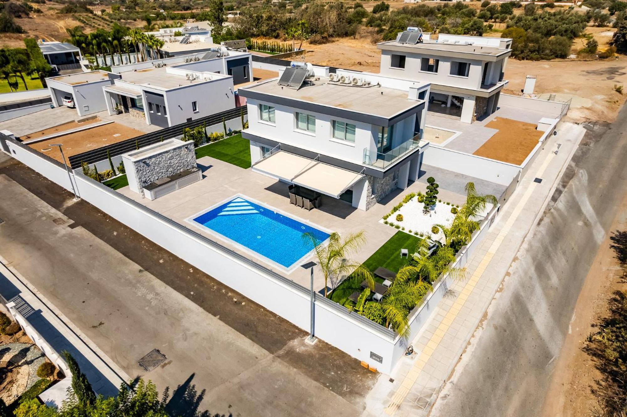 Villa Eleni By Ezoria Villas Limasol Dış mekan fotoğraf